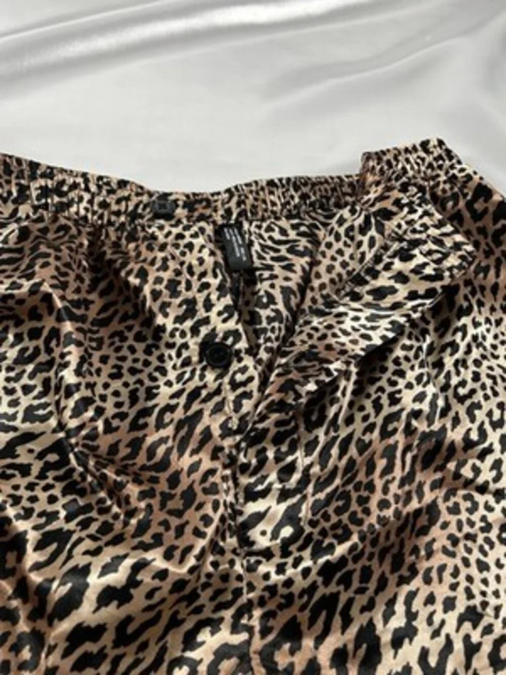 SHINY SATIN GLANZ MENS SATIN BOXERS SIZE LARGE LOT OF 4 Pairs NWOT